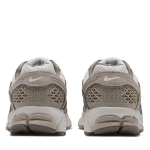Women's Nike Zoom Vomero 5 - Vast Grey/Photon Dust