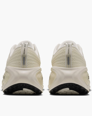 Nike Vomero Plus - Sail/Black