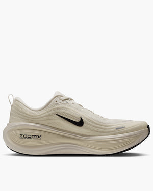 Nike Vomero Plus - Sail/Black