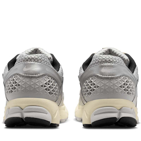 Nike Zoom Vomero 5 - Grey Fog/Chrome