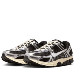 Nike Zoom Vomero 5 - Black/Chrome