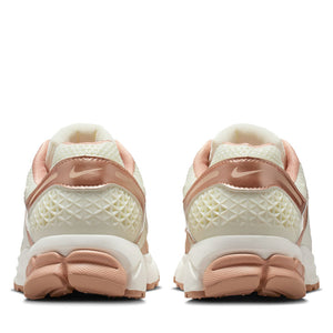 Women's Nike Zoom Vomero 5 - Sail/Rose Gold