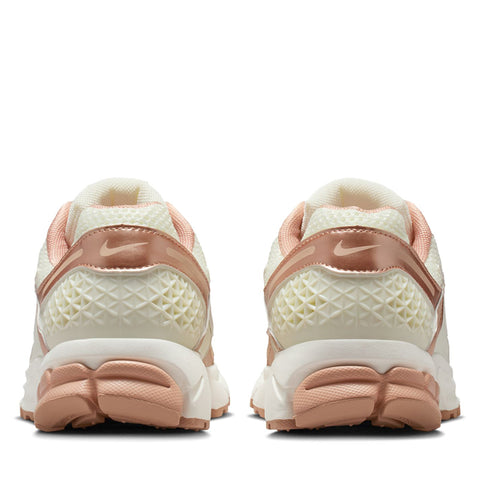 Women's Nike Zoom Vomero 5 - Sail/Rose Gold
