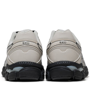 Asics Gel-Cumulus 16 - White/Cream