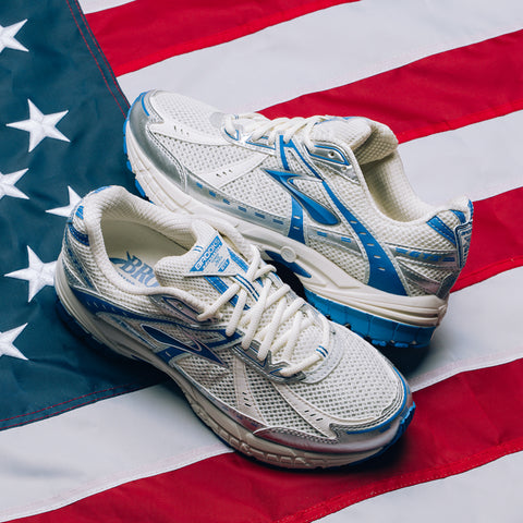Brooks Adrenaline GTS 10 - Coconut Milk/Blue Lolite