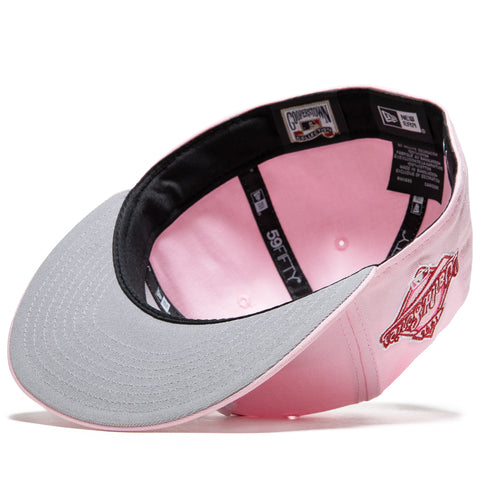 New Era x Politics New York Yankees 59FIFTY Fitted - Pink